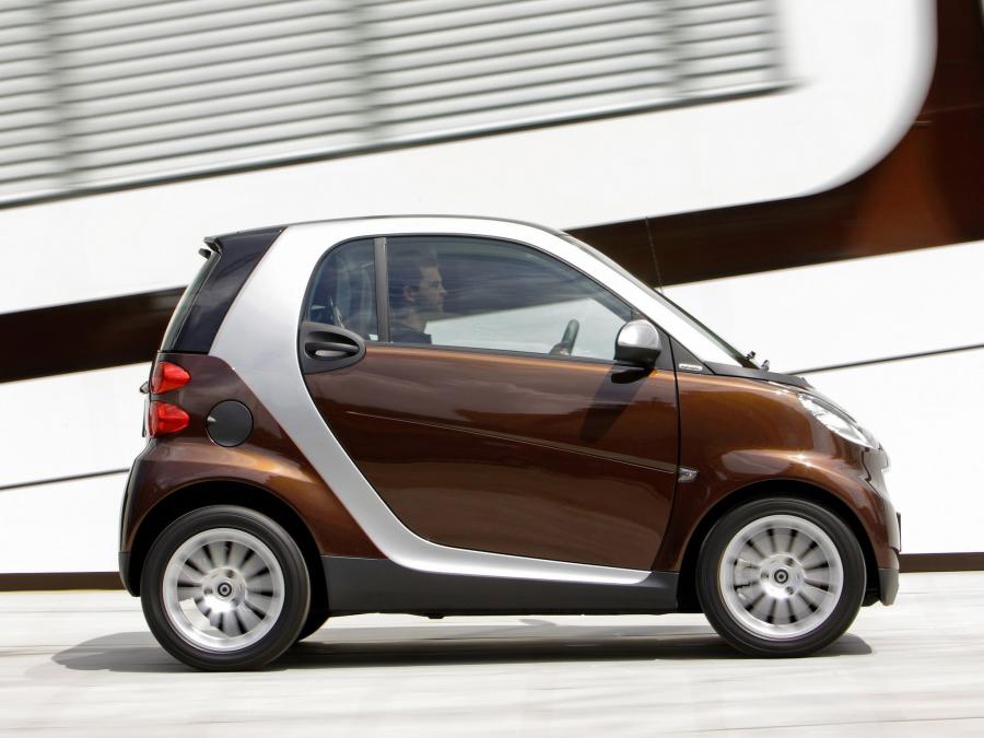  Smart ForTwo Edition Highstyle 2009 года  (GER) (фото 3 из 6)
